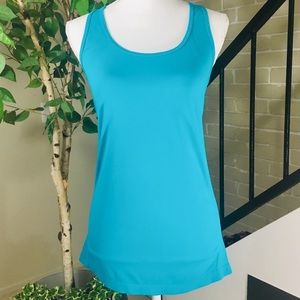 You get 4 aerobic racerback tops. Size Medium